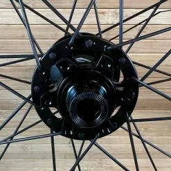 Reverse Black One Hinterrad HR 27,5" Boost 148 X 12mm Schwarz XD 12 Reverse Black One Hinterrad HR 27,5" Boost 148 X 12mm Schwarz XD -Fox-Laden IMG 7975 15af9817 63a3 4d4f 874b b2dc0a8f34f2