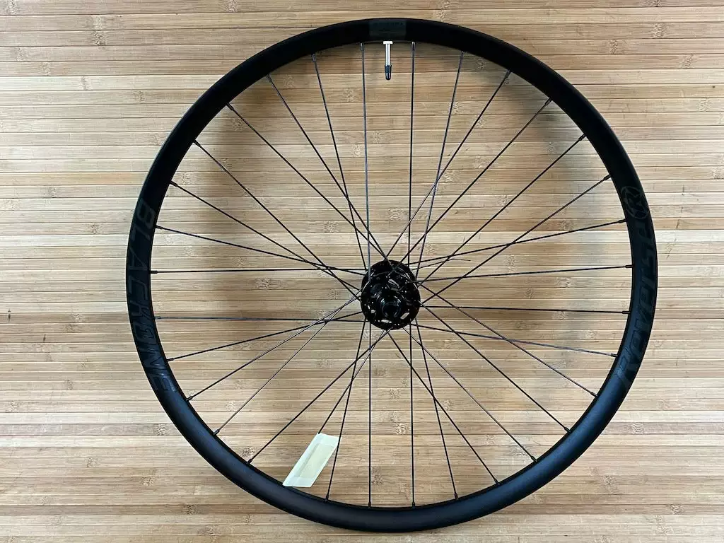 Reverse Black One Hinterrad HR 27,5" Boost 148 X 12mm Schwarz XD 1 Reverse Black One Hinterrad HR 27,5" Boost 148 X 12mm Schwarz XD