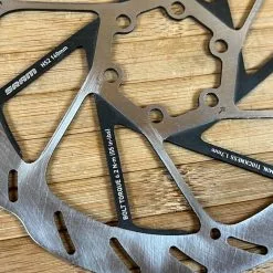 SRAM HS2 Disc / Bremsscheibe 160mm 6-Loch -Fox-Laden IMG 8013 f0ad4287 9329 4b5f ac05 d573267ce6de