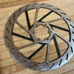 SRAM HS2 Disc / Bremsscheibe 180mm 6-Loch -Fox-Laden IMG 8029 dc1df795 dd6e 43da 8fcb 9cef0056ed81