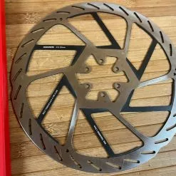 SRAM HS2 Disc / Bremsscheibe 220mm 6-Loch -Fox-Laden IMG 8033 1e6eb22a 5527 42c3 b6b2 10eb11c1eb46