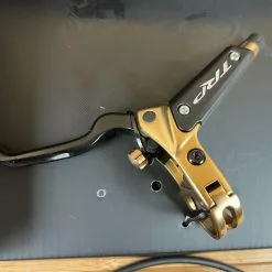 TRP DH-R EVO GOLD HD-M846 Bremse VR Hebel Links -Fox-Laden IMG 8070 b58daf3a 90c8 47bd 8627 4b94a42215e3