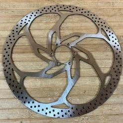 Intend Massive Disc / Bremsscheibe 223mm / 2.3mm 7 Intend Massive Disc / Bremsscheibe 223mm / 2.3mm -Fox-Laden IMG 8343 5a9c8ae9 8d23 4d26 b676 c8e1ba7b5d8c