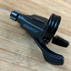 MicroSHIFT Advent X Trail Trigger Pro Shifter 1x10 Schalthebel -Fox-Laden IMG 8653 8fbbe447 bab0 4dd1 8fd0 aaf2be543c33