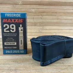 Maxxis Schlauch 29" 2.2/2.5 FV Freeride Presta 48mm 8 Maxxis Schlauch 29" 2.2/2.5 FV Freeride Presta 48mm -Fox-Laden IMG 8781
