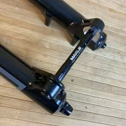 Rock-shox RockShox ZEB R 2021 180mm 27,5" Debon Air Federgabel Schwarz -Fox-Laden IMG 8844 scaled