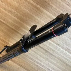 Rock-shox RockShox ZEB R 2021 180mm 27,5" Debon Air Federgabel Schwarz -Fox-Laden IMG 8849 scaled