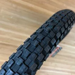 Maxxis Holy Roller Reifen 24 X 2.4 MaxxPro 60TPI Single Ply -Fox-Laden IMG 8851 717b458c c11d 44ce 8d15 7b752d6e2b7b