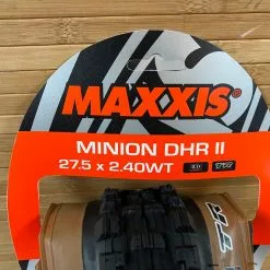 Maxxis Minion DHR II Tanwall Reifen 27.5 X 2.4 EXO TR 6 Maxxis Minion DHR II Tanwall Reifen 27.5 X 2.4 EXO TR -Fox-Laden IMG 8871