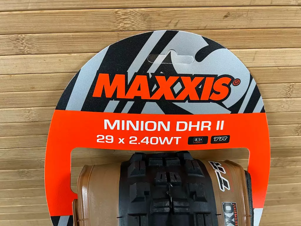 Maxxis Minion DHR II Tanwall Reifen 29 X 2.4 EXO TR 3 Maxxis Minion DHR II Tanwall Reifen 29 X 2.4 EXO TR – Bild 3