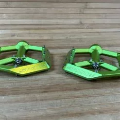 Spank Spike Reboot Pedale / Plattformpedale Green -Fox-Laden IMG 8952 3d0001f2 59f9 46af b601 c734f07176c0