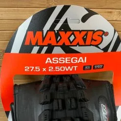 Maxxis Assegai Reifen 27.5 X 2.5 EXO TR 6 Maxxis Assegai Reifen 27.5 X 2.5 EXO TR -Fox-Laden IMG 8952 6536a43c 6675 47fb afc3 a0d1e13203c3