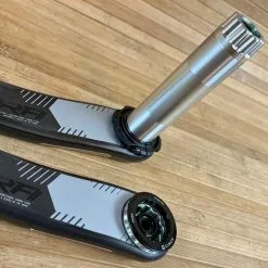 Race Face ERA Carbon Kurbel 170mm Schwarz 136er Achse -Fox-Laden IMG 9037