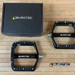 Burgtec MK5 Penthouse Flat Pedals / Pedale Black Steel Axle