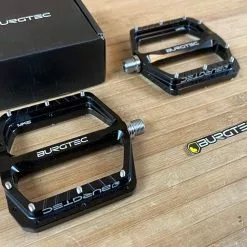 Burgtec MK5 Penthouse Flat Pedals / Pedale Black Steel Axle 9 Burgtec MK5 Penthouse Flat Pedals / Pedale Black Steel Axle -Fox-Laden IMG 9079 c0ec6f67 0d2c 4e13 bfec a20ef2ba786c
