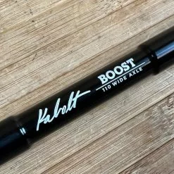 FOX Kabolt Achse Boost 110x15mm Black Axle -Fox-Laden IMG 9093