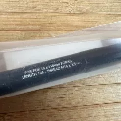 Burgtec FOX Boost Achse / Axle PRE 2021 Black / Schwarz -Fox-Laden IMG 9163 836ad6e2 5d65 4571 b0d1 14f32bb6b7b8