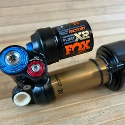 Fox Float X2 Factory 2-POS 2021 200x51mm Dämfper -Fox-Laden IMG 9247 f36c2a14 92bb 4016 b747 7fa0af095d5a