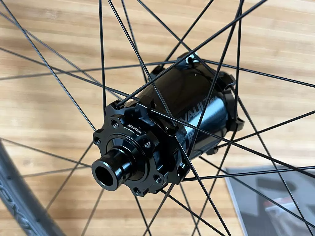 Race Face Next R 31 Carbon Hinterrad HR 29" Boost Schwarz 8 Race Face Next R 31 Carbon Hinterrad HR 29" Boost Schwarz – Bild 8