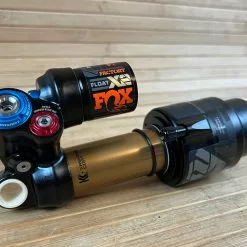 Fox Float X2 Factory 2-POS 2021 200x51mm Dämfper -Fox-Laden IMG 9248 9a631072 fdf0 454f b835 a9562ac27685