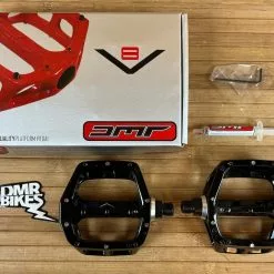 DMR V8 Pedale / Plattformpedale Schwarz