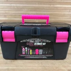 Muc-Off Muc Off Ultimate E-Bike Kit (Tool Box) Reiniger Set -Fox-Laden IMG 9536