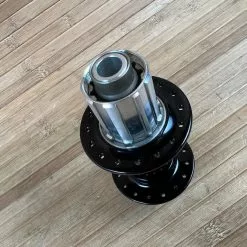 Chris-king Chris King ISO DH Disc Nabe HR 150x12mm 32 Loch Black -Fox-Laden IMG 9548