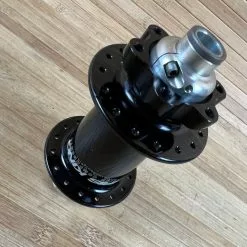 Chris-king Chris King ISO DH Disc Nabe HR 150x12mm 32 Loch Black -Fox-Laden IMG 9549 831c8bd5 966e 4759 adb6 db168b743f7c