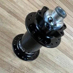 Chris-king Chris King ISO DH Disc Nabe HR 150x12mm 32 Loch Black -Fox-Laden IMG 9550