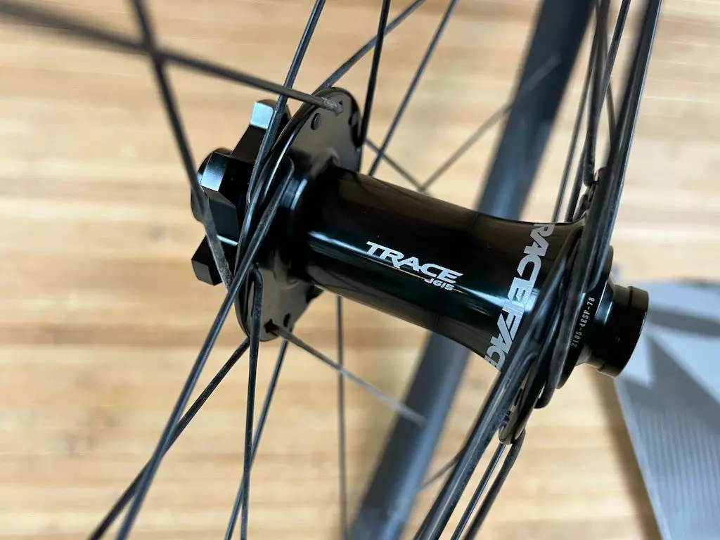 Race Face Aeffect R 30 Vorderrad VR 27,5" Boost Schwarz 2 Race Face Aeffect R 30 Vorderrad VR 27,5" Boost Schwarz – Bild 2