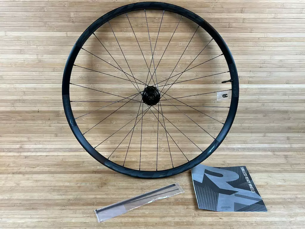 Race Face Aeffect R 30 Hinterrad HR 29" Boost Schwarz Shimano HG 1 Race Face Aeffect R 30 Hinterrad HR 29" Boost Schwarz Shimano HG