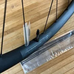 Race Face Aeffect R 30 Hinterrad HR 29" Boost Schwarz Microspline -Fox-Laden IMG 9690 86402ecf d751 452d 958e a1eaf10b3fdb