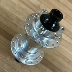 Industry-nine Industry Nine Hydra Classic Boost 6B Hinterradnabe Silber 148x12 / 32 Loch XD -Fox-Laden IMG 9937 23e93fa6 c7aa 43af 9fe6 b5a5ba25b0fb